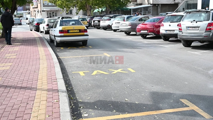 Штипските такси компании нема да ја зголемат цената на такси услугите, но бараат помош за набавка на нови електрични возила