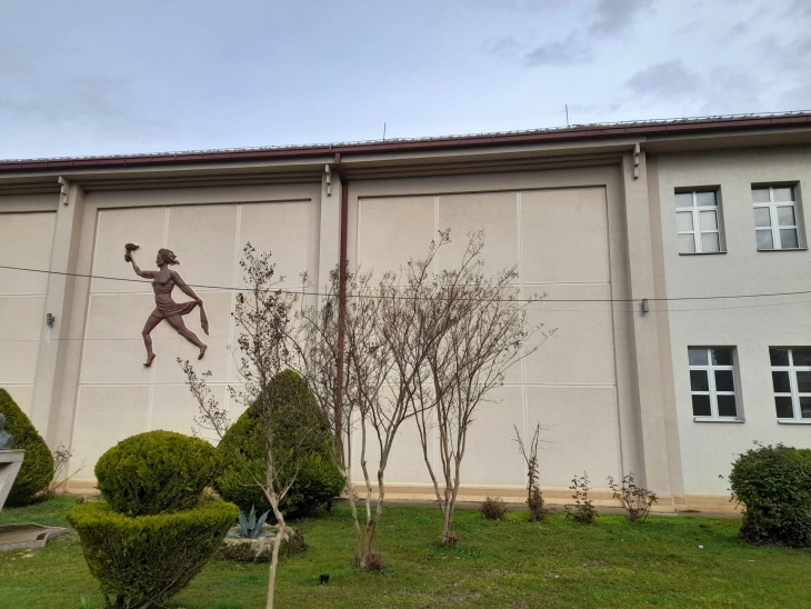 Бесплатна ликовна работилница за гевгелиските ученици во Пионерскиот дом