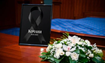 Seancë përkujtimore për zjarrin në Koçan: Tragjeditë nuk duhet të jenë fushë përçarjesh, por momente solidariteti, humanizmi dhe uniteti