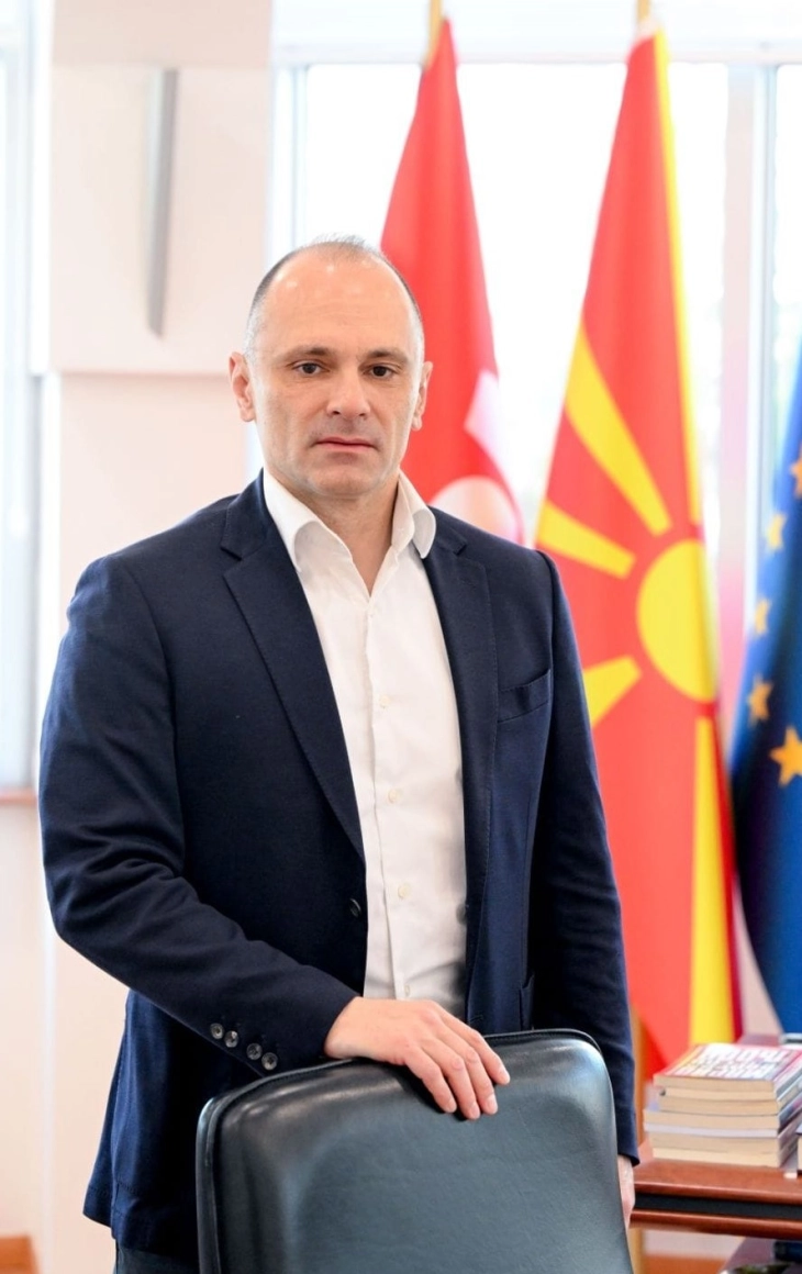 Филипче: Наместо мерки за граѓаните, власта сака да профитира од поскапувањето на горивата 