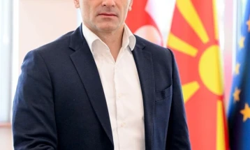 Филипче: Наместо мерки за граѓаните, власта сака да профитира од поскапувањето на горивата 