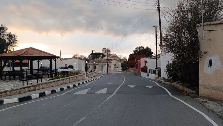 Жителите на селото Акротири во близина на британските бази на Кипар се враќаат во нивните домови