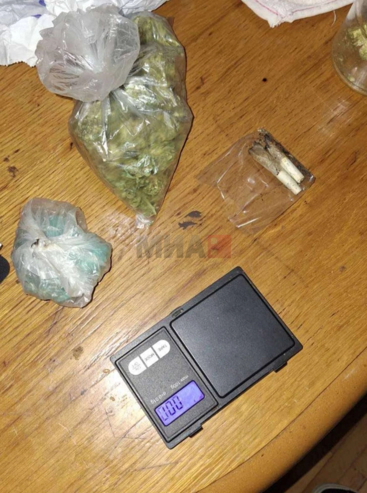 Bastisje në Shkup, gjendet drogë, privohet nga liria një person