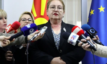 Јаневска: Околу 56 отсто од населението е финансиски писмено, преку изборни предмети ќе се подобрува состојбата