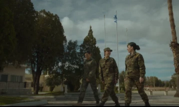 Кампања на ГШ на грчката копнена војска за доброволно служење воен рок за жените