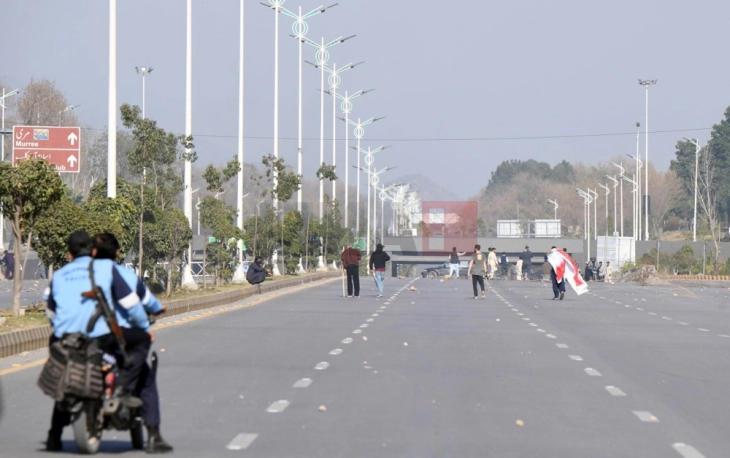 Дронови го погодија пакистанскиот главен град по воздушни напади длабоко во Авганистан