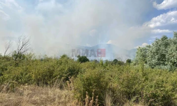 ЦУК: Пожарот на Јабланица локализиран, армиски хеликоптер извшри 16 прелети