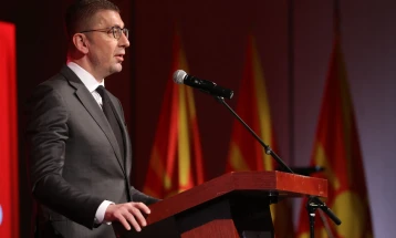 Mickoski: Tragjedia në Koçan është një nga ngjarjet në historinë e shtetit tonë që nuk matet me kohë, por me dhimbjen që lë pas vetes (PLT)