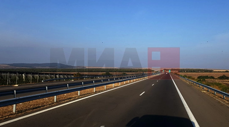 Komunikacioni në rrugët e vendit po zhvillohet pa pengesa, nëpër rrugë kryesisht të thata