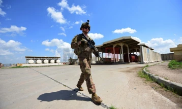 Ирачка милиција: Шест американски војници убиени во напад врз воена база