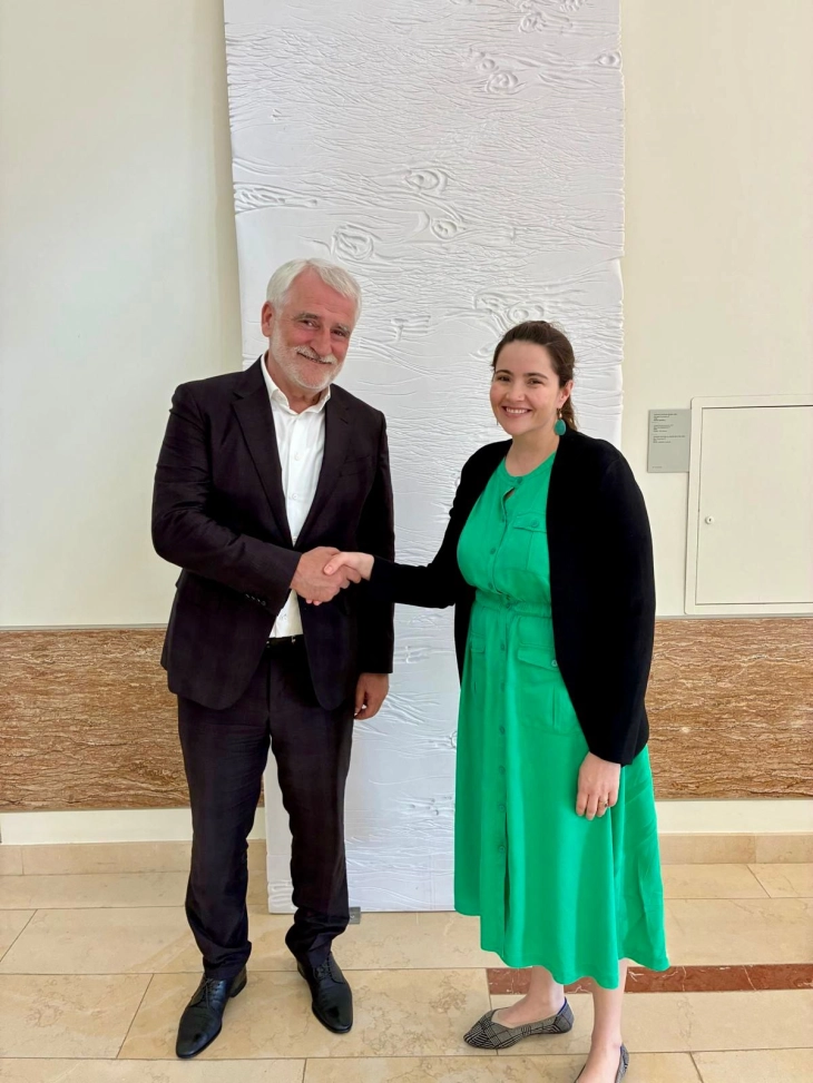 Thaçi në takim në Ambasadën Amerikane