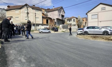 Asfaltohet rruga në Banjicë të Poshtme të Gostivarit