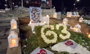 Shtipi u bëri homazh të vdekurve në 