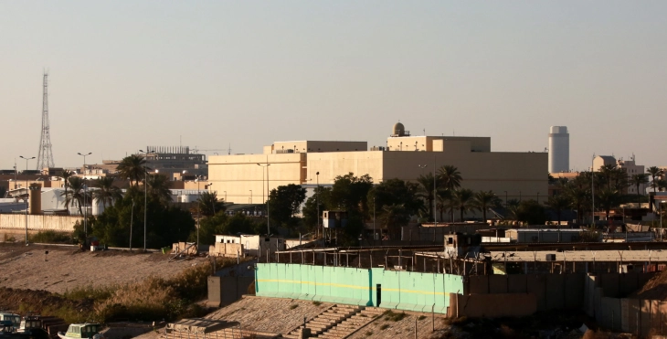 Американската амбасада во Багдад нападната со беспилотни летала