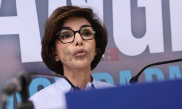 Рашида Дати доби клучна поддршка за вториот круг од изборите за градоначалник на Париз