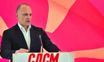 СДСМ ќе предложи закони за намалување на ДДВ и на акцизата за горивата, за нула данок на основните прехранбени производи и за преполовување на патарините