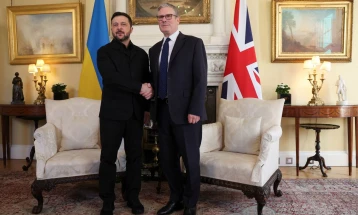 'We can't lose focus' on Ukraine due to Iran, Starmer tells Zelensky