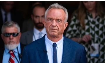 Роберт Ф. Кенеди Јуниор: Лек што во Њујорк чини 1 300 долари, во Лондон е 88 долари. Зошто Американците плаќаат повеќе?