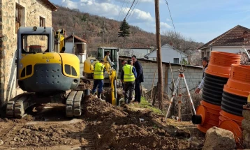 Во Преспа продолжува изградбата на канализациска мрежа и пречистителна станица