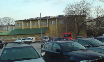 Покривот на спортската сала на ССОУ „Димитрија Чуповски