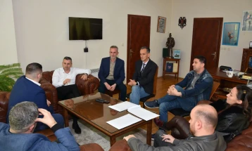 Договорени конкретни активности меѓу Општина Дебар и друштвото на дебрани во САД