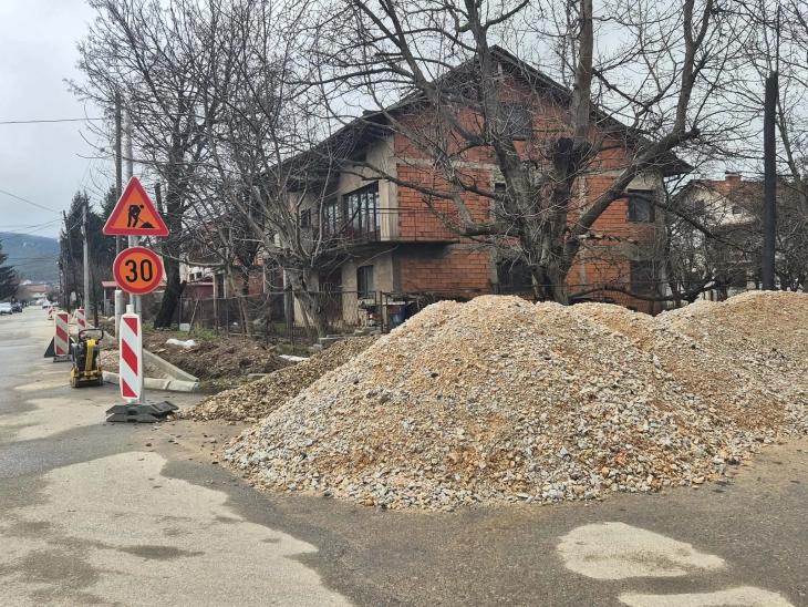 Во завршна фаза реконструкцијата на тротоарите на улицата „Задарска“ во Берово