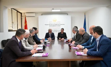 Во Велес дел од  зградата на училиштето „Ј.Х.К.Џинот