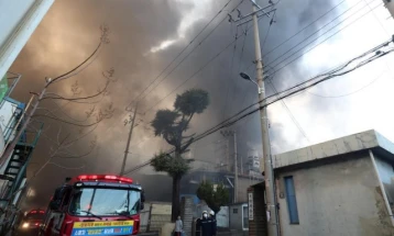 Педесет лица се повредени во пожар во фабрика за автоделови во Јужна Кореја