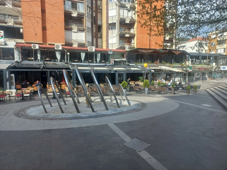 Угостителите во Кочани ќе мора да ги отстранат терасите пред објектите, кафулињата веќе ги отстранија застаклените делови