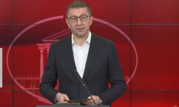 Мицкоски: Владата донесе одлука за намалување на ДДВ за горивата и ослободување количини на мазут од државните резерви