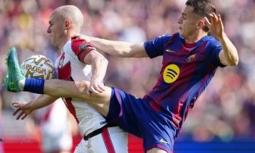 Барселона ја зголеми предноста на врвот пред мадридското дерби