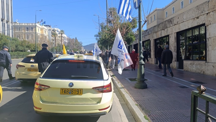 Нов штрајк на таксистите во Грција