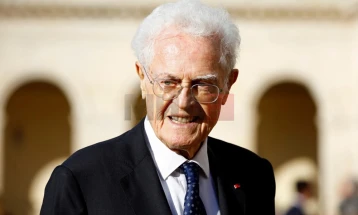 Ndërroi jetëi Ish-kryeministri francez Lionel Zhospen