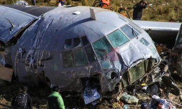 Во Колумбија се урна авион со 110 војници