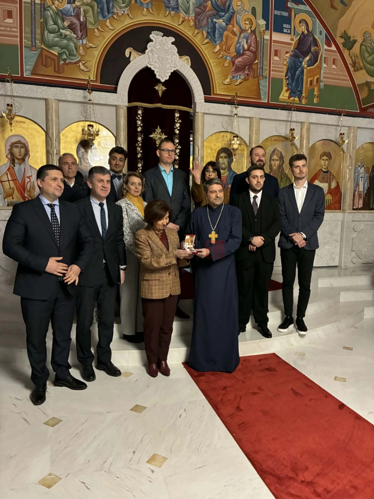 Сиљановска-Давкова во посета црквата „Света Злата Мегленска“ во Загреб: Хрватско-македонските односи се инспирација за регионот