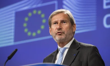 Хан поднесе оставка од позицијата специјален пратеник на ЕК за Кипар поради други обврски