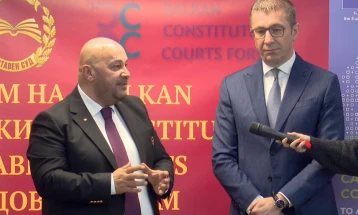 Изјави на премиерот Христијан Мицкоски и на претседателот на Уставниот суд, Дарко Костадиновски (во живо)