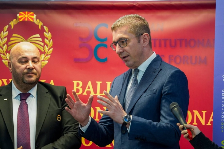 Мицкоски: Имаме доволно гориво и струја, можно е повлекување мазут од државните резерви