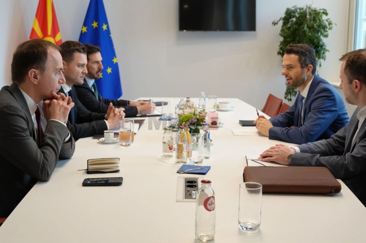 Mucunski dhe Tripunovski zhvilluan takime në Bruksel për reformat bujqësore dhe zhvillimin rural