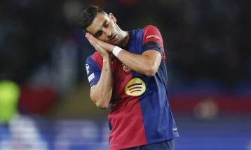 Барселона сака да го продаде Торес