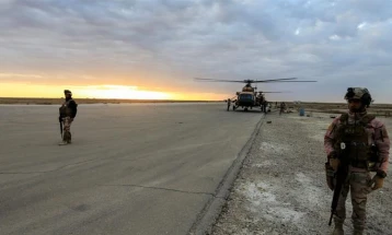 Седум ирачки борци загинаа во наводен американски напад врз ирачка база