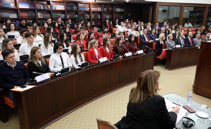 Средношколци од  СОУ „Никола Карев“ од Скопје ќе го посетат Собранието во рамките на едукативниот настан „Имам став!“