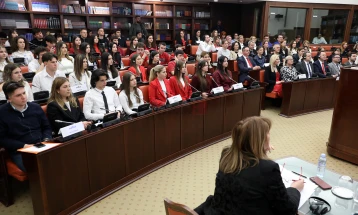 Средношколци од  СОУ „Никола Карев“ од Скопје ќе го посетат Собранието во рамките на едукативниот настан „Имам став!“