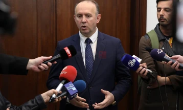 Gashi: Kushtetuta nuk duhet të hapet ad-hok, por përmes debatit më të gjerë politik dhe shoqëror