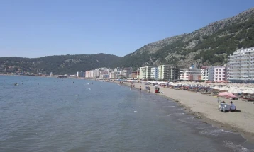 Странците во Албанија лани потрошиле 5,72 милијарди евра, Албанците во странство три милијарди 