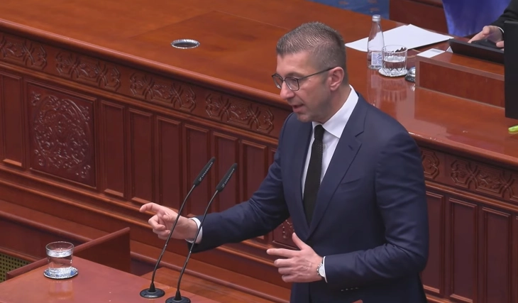 Мицкоски: И во услови на историски најголема криза со енергенси, платите растат, дефицитот и инфлацијата се намалуваат и имаме 3,5 проценти реален раст кога во Европа е околу еден отсто