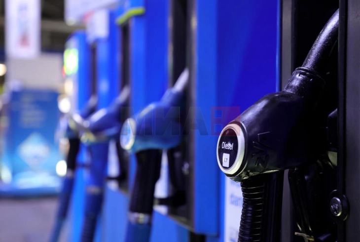 Pompat e benzinës në Gjermani do të lejohen të rrisin çmimet e derivateve vetëm një herë në dit