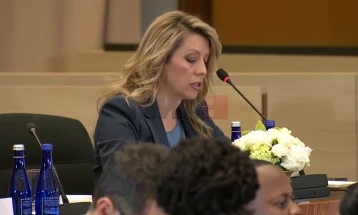 Rozi Mickoska në Samitin Global në SHBA: Në një mënyrë të përgjegjshme dhe të arritshme në vendin tonë, besojmë se shkrim-leximi dixhital duhet të fillojë që në moshë të hershme