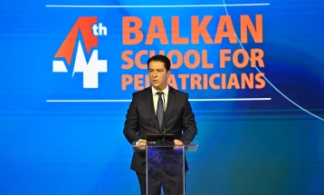 Првиот заменик-претседател на Владата, Беким Сали, учествуваше на 4-тата Балканска школа за педијатрија