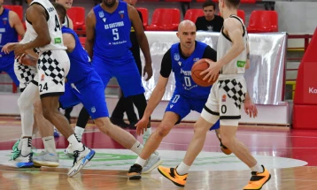 ТФТ „го чува“ лидерското место